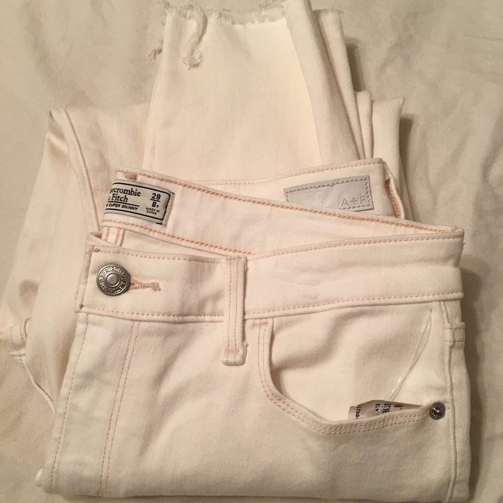 Abercrombie white jeans Sz 8 R super skinny